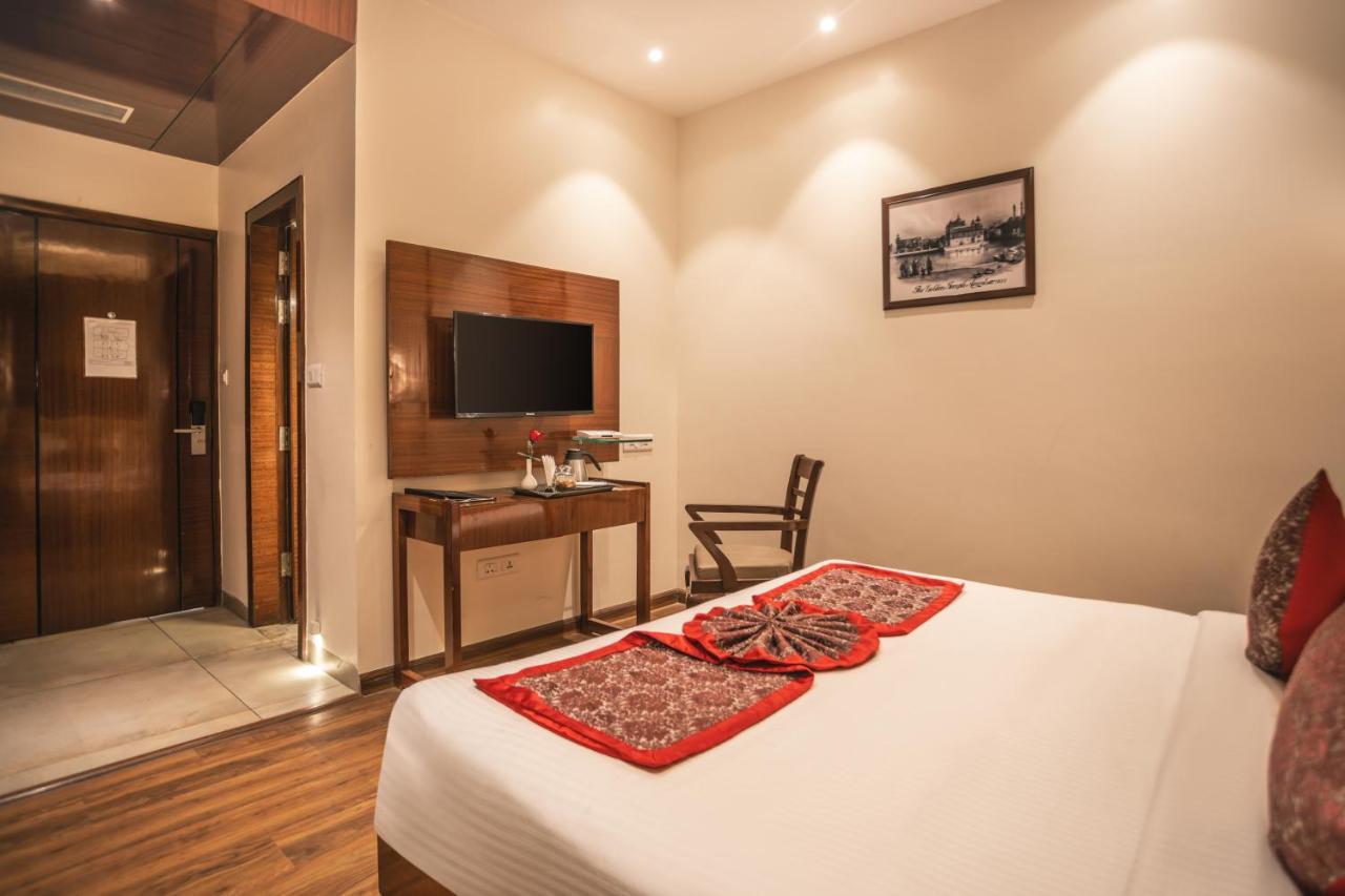 Amritara Sadka Amritsar Hotel Kültér fotó