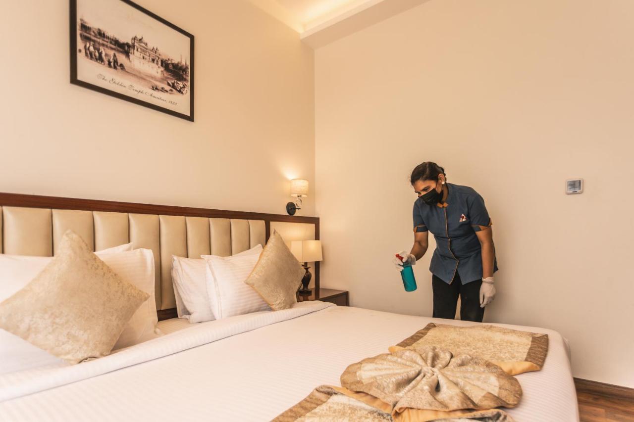 Amritara Sadka Amritsar Hotel Kültér fotó