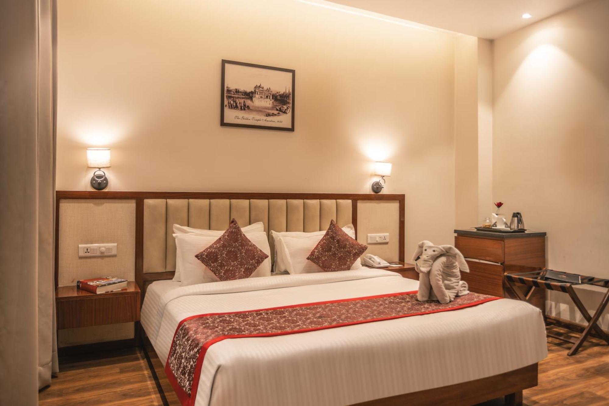 Amritara Sadka Amritsar Hotel Kültér fotó