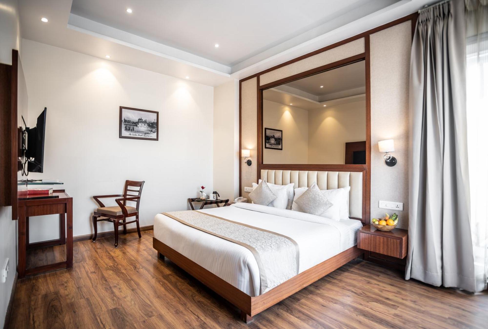 Amritara Sadka Amritsar Hotel Kültér fotó