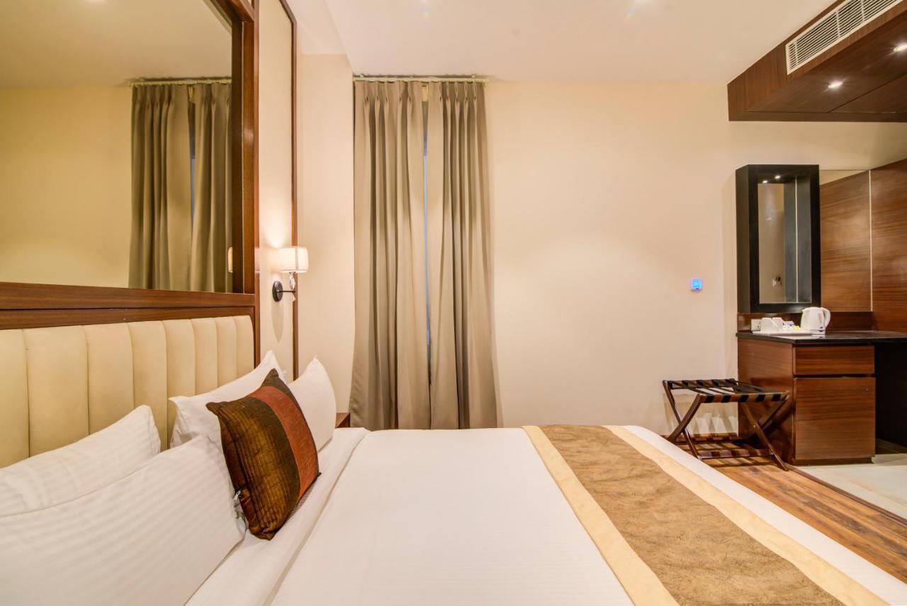 Amritara Sadka Amritsar Hotel Kültér fotó