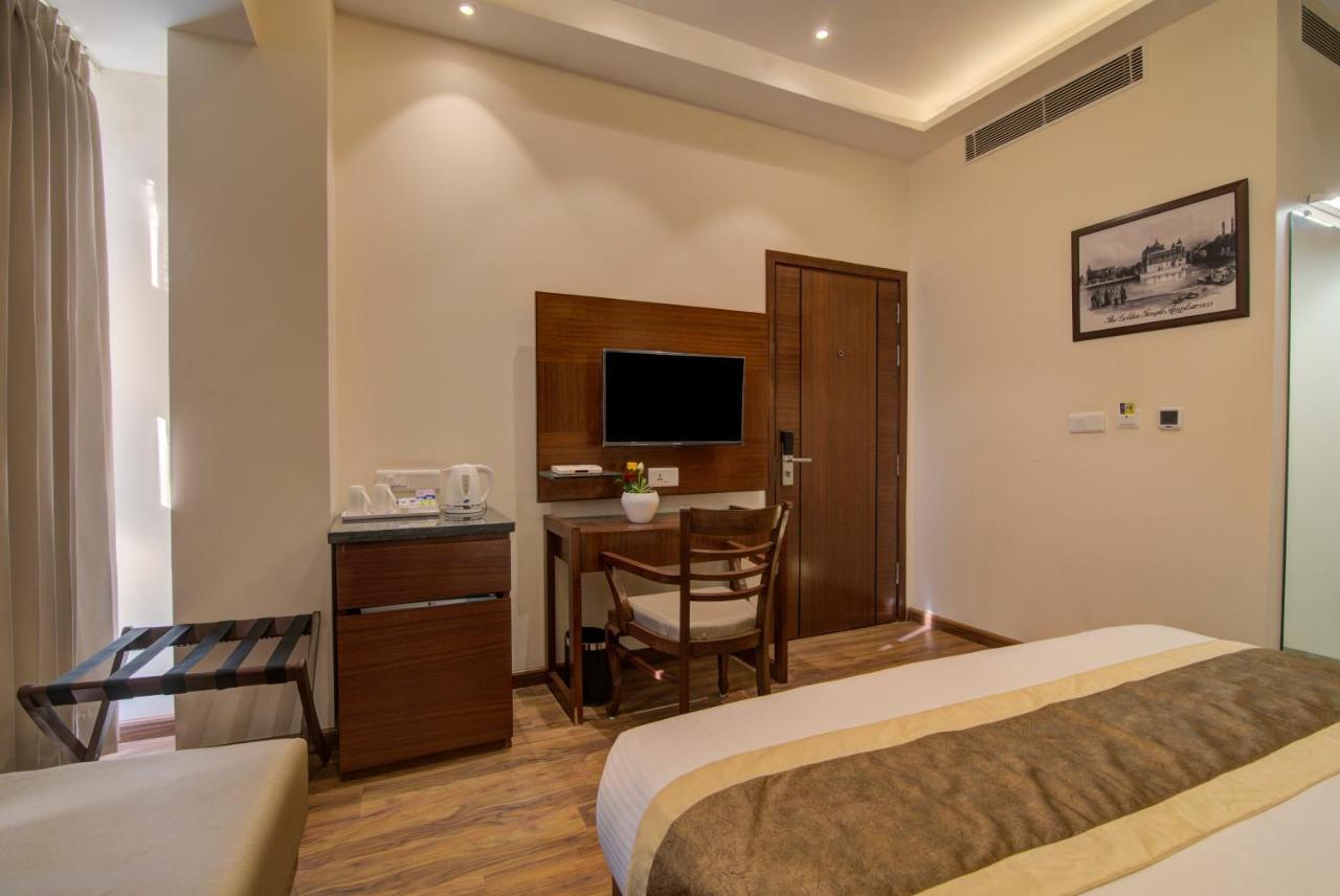 Amritara Sadka Amritsar Hotel Kültér fotó