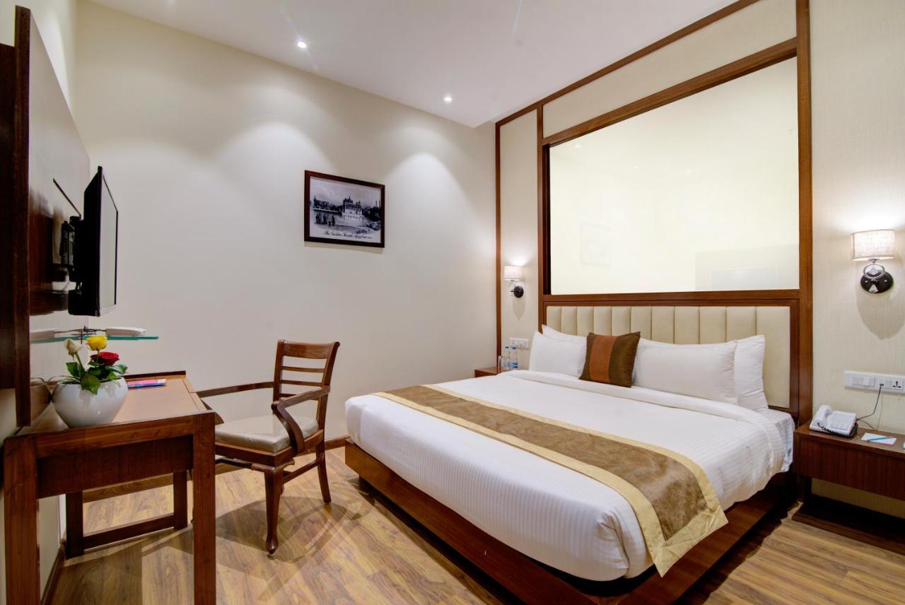 Amritara Sadka Amritsar Hotel Kültér fotó
