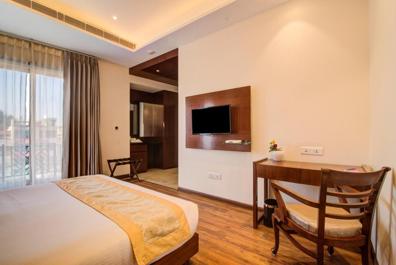 Amritara Sadka Amritsar Hotel Kültér fotó